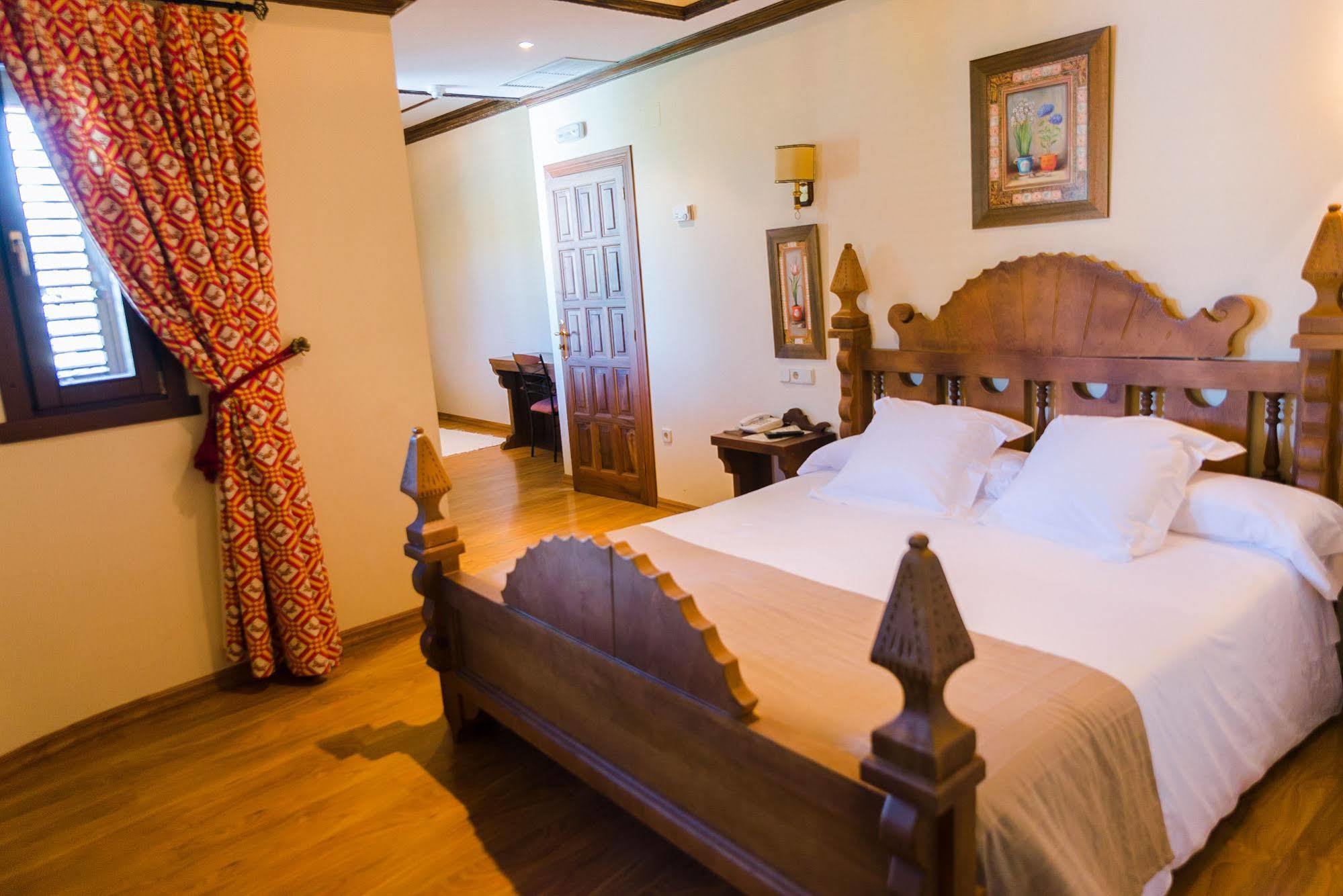Complejo Hostelero Paladium Villamartín 外观 照片