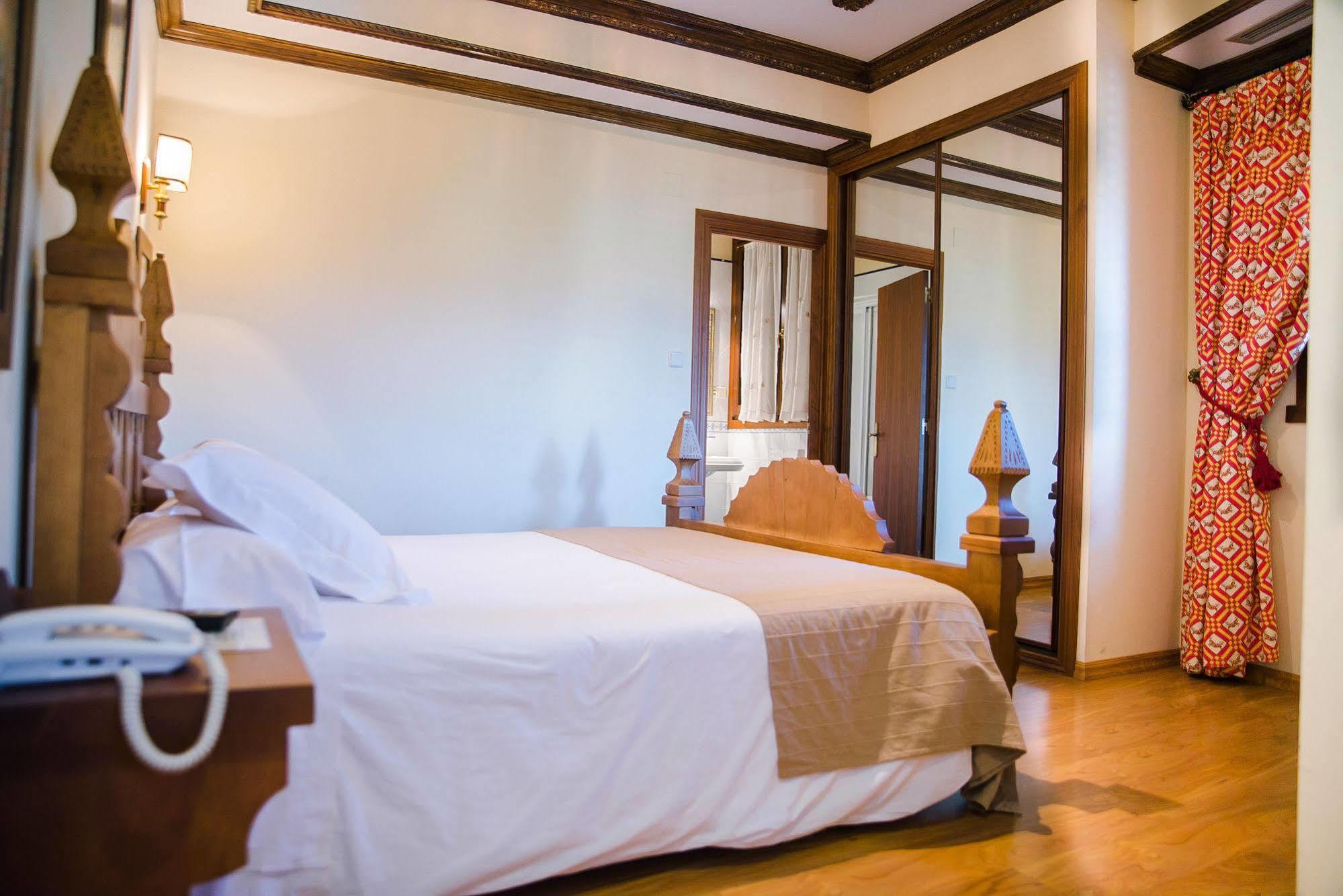 Complejo Hostelero Paladium Villamartín 外观 照片